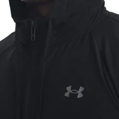 Under Armour Men's Woven Perforated Windbreaker Black / Pitch Gray -Canter Sport Clothing Shop s7.v5 1370499 001 hood 1
